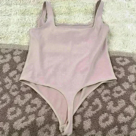 Express Square Neck Dusty Pink Bodysuit - Picture 7 of 7